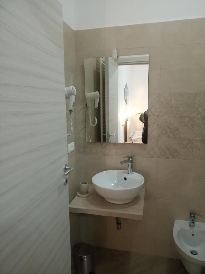 Mediterranea Guest House Porto Cesareo Bagian luar foto